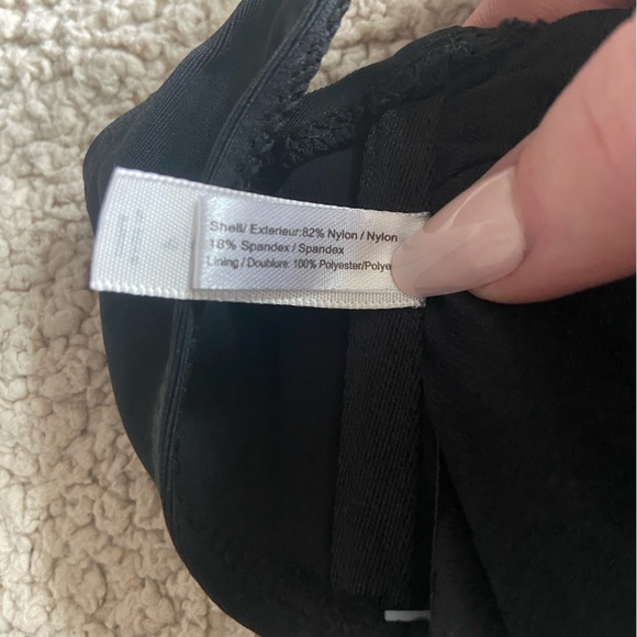 ❣️ FREE ADD ON ❣️ for bundles over $20 Ardene bathing suit top - Picture 5 of 6